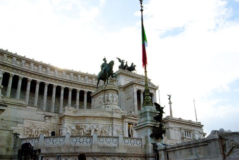 Victor_emanuelle-monument-rome-map